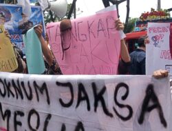 Aksi Demo di Kejati Sumut, Massa Desak Copot Jaksa Terkait Dugaan Perselingkuhan